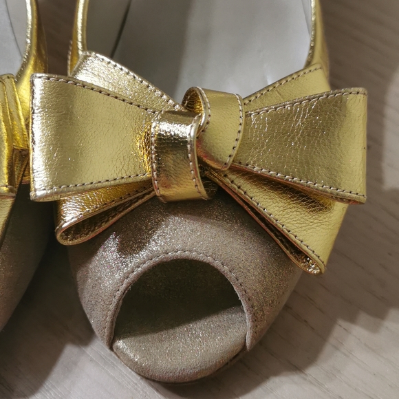 Amante Open Toe Pumps - Picture 15 of 16